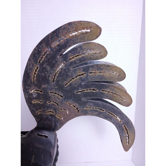 Vintage Rustic Metal Rooster Chicken Handmade Outdoor Tealight Candle Holder - Picture 14 of 15